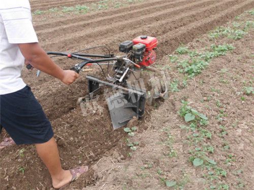 農(nóng)用起壟機(jī)